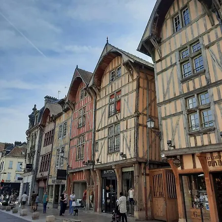 70m² 3 Avec 3 Lits 2 Places Troyes