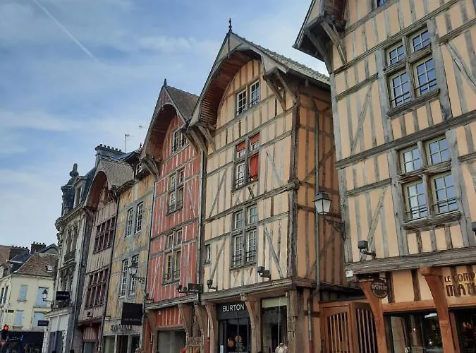 70m² 3 Avec 3 Lits 2 Places Troyes