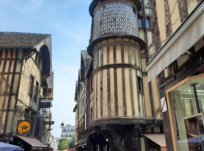 Apartment 70m² 3 Avec 3 Lits 2 Places Troyes